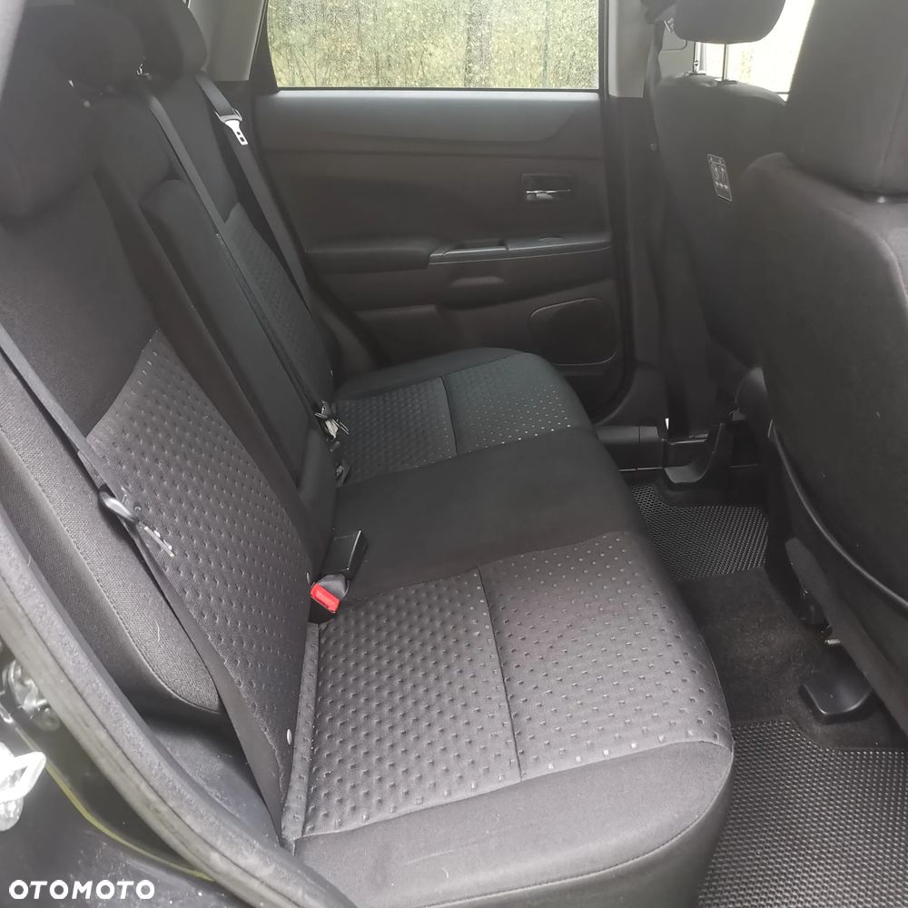 Mitsubishi ASX 1.6 Inform - 13