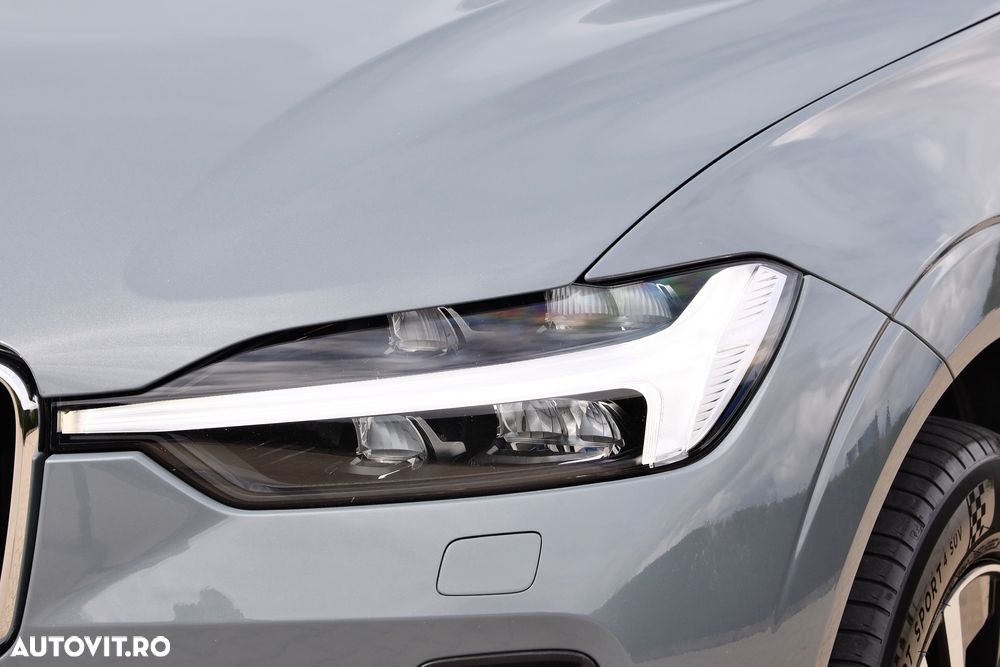 Volvo XC 60 B5 AT AWD MHEV Core - 36