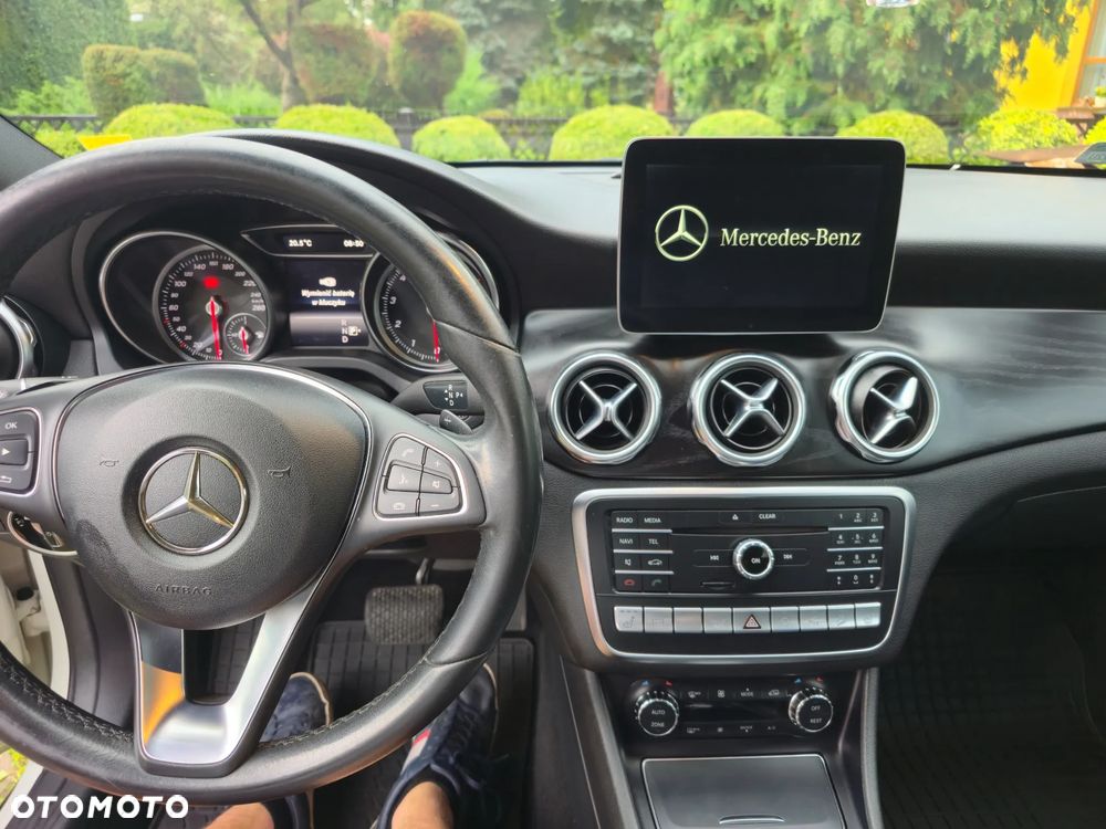 Mercedes-Benz GLA 250 4-Matic - 17