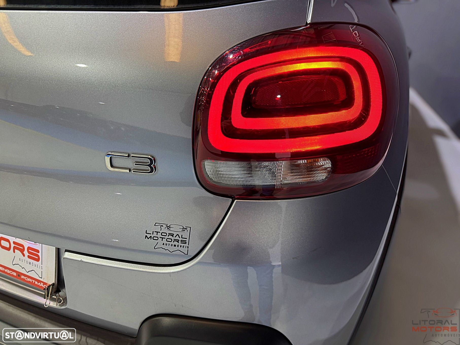 Citroën C3 1.2 PureTech Shine EAT6 - 11