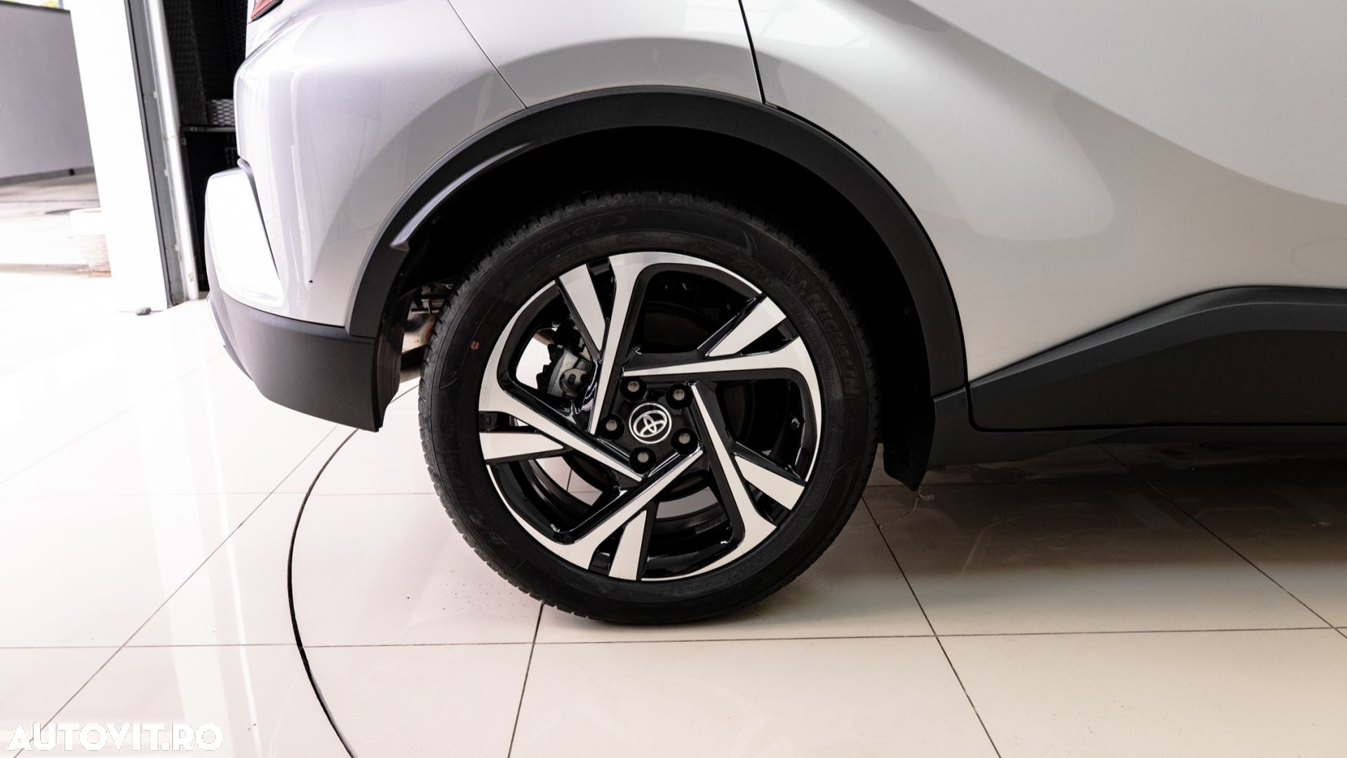Toyota C-HR 2.0 Hybrid Team Deutschland - 10