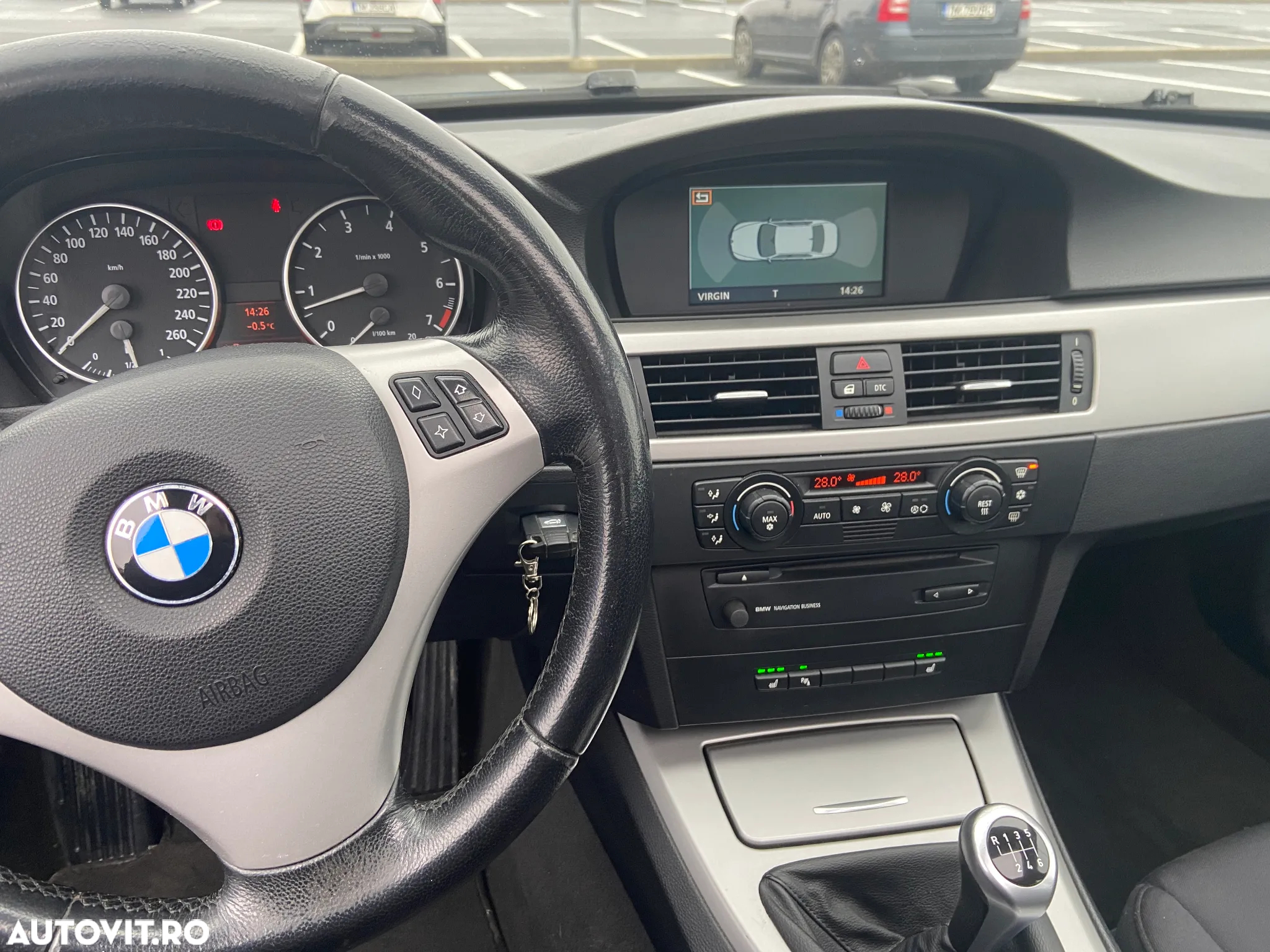 BMW Seria 3 318i - 8