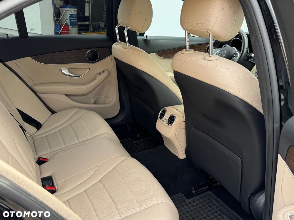 Mercedes-Benz Klasa C 180 9G-TRONIC - 8