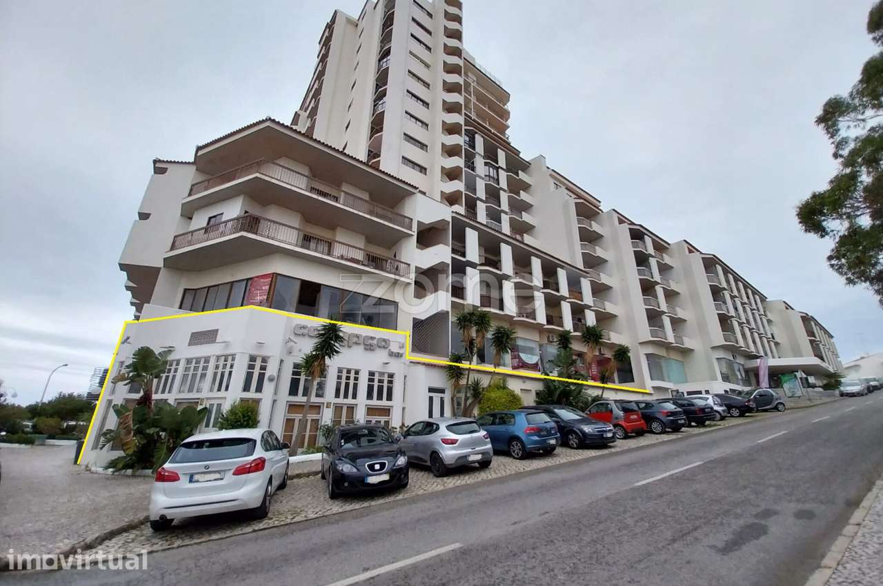 Loja com 352m2 em Albufeira - Grande imagem: 2/19