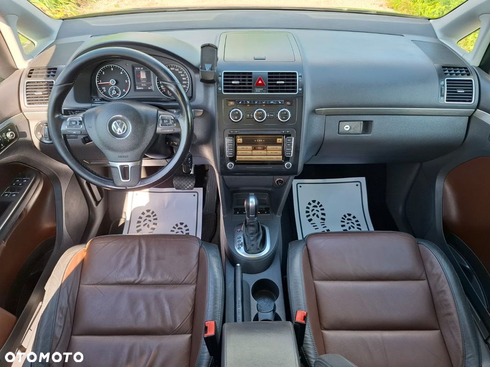 Volkswagen Touran 2.0 TDI DPF Highline DSG - 20