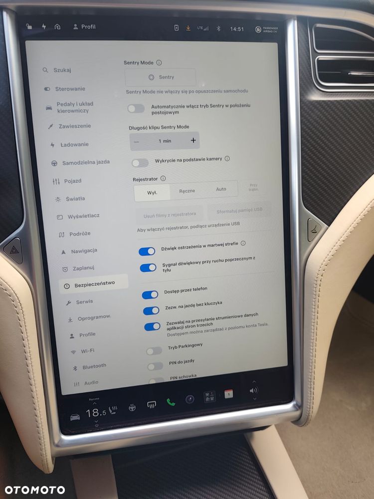 Tesla Model S - 20