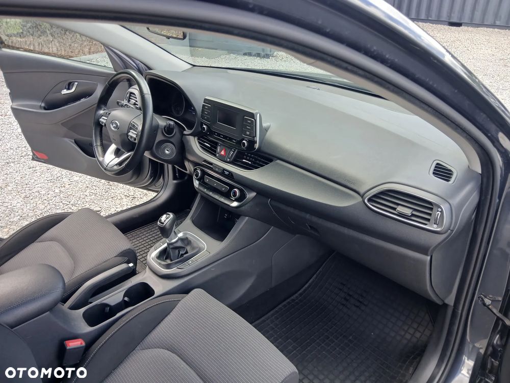 Hyundai i30 1.5 DPI Modern - 22