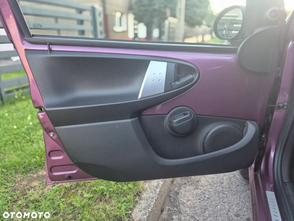Peugeot 107 - 14