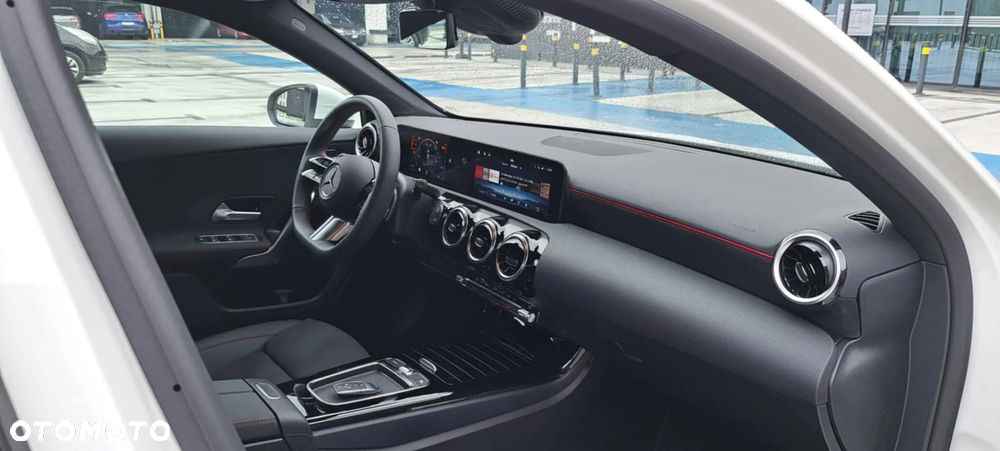 Mercedes-Benz Klasa A 200 AMG Line 7G-DCT - 8