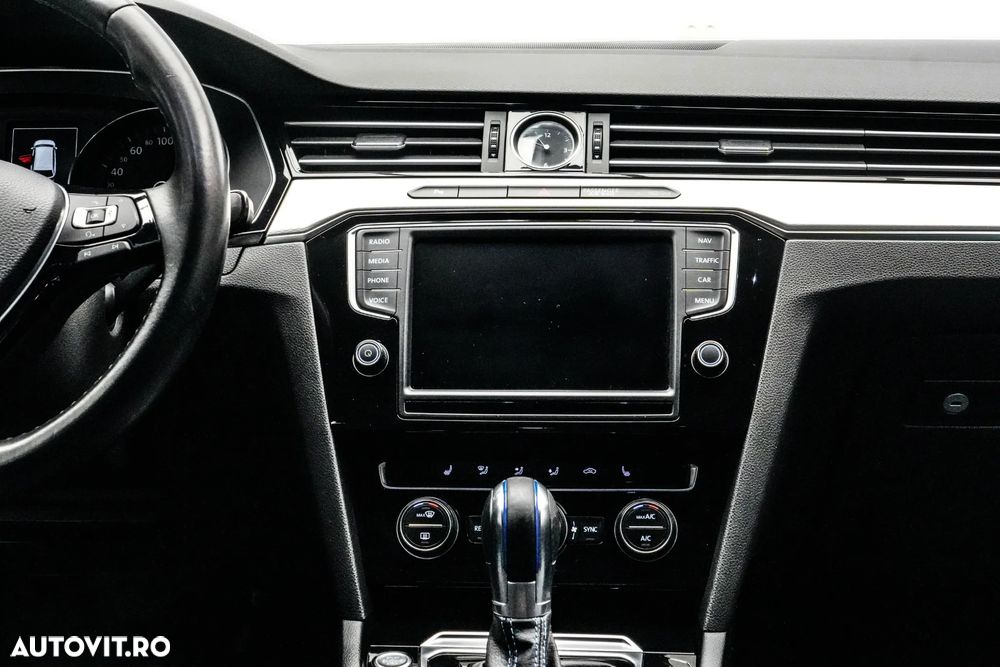 Volkswagen Passat GTE - 16