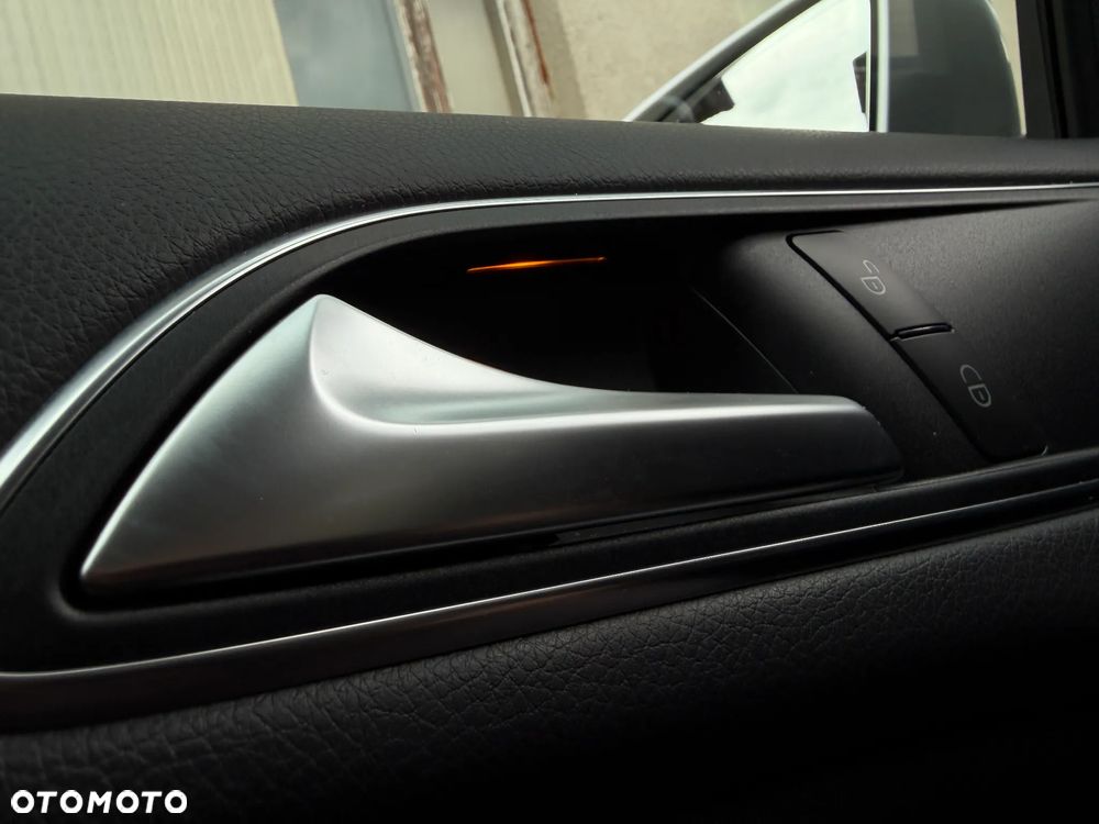 Mercedes-Benz Klasa B 180 (BlueEFFICIENCY) 7G-DCT - 23