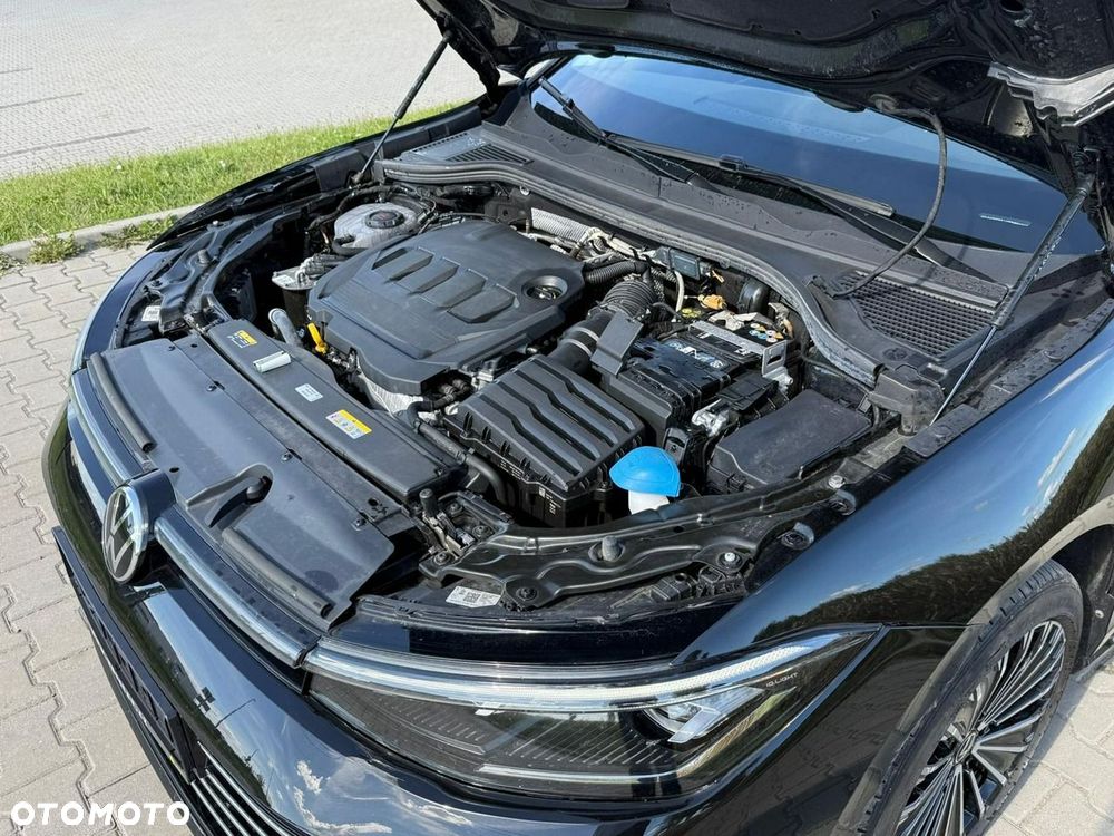 Volkswagen Passat - 11