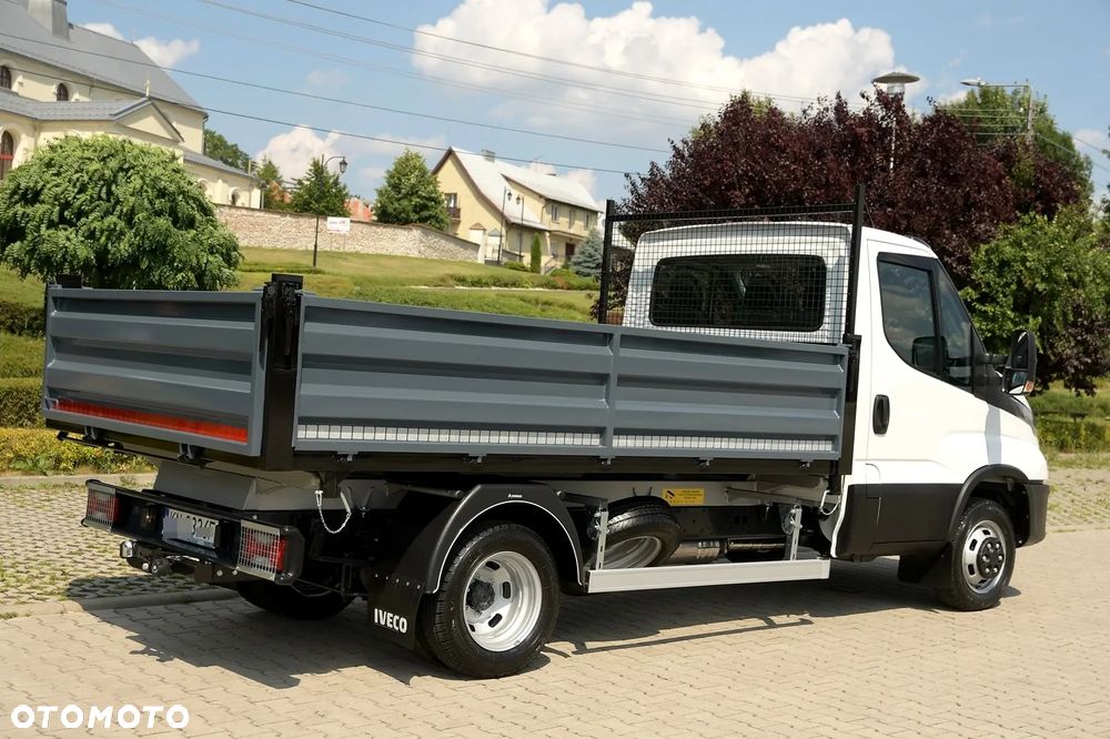 Iveco DAILY/50C18/DMC 3500/TYLKO 47 tyś km PRZEBIEGU!/WYWROTKA 3 STRONNA SKIBICKI 360x210 cm/ 3.0 HPI 180 KM/ SALON POLSKA/ PIERWSZY WŁAŚCICIEL/BEZWYPADKOWY - 32