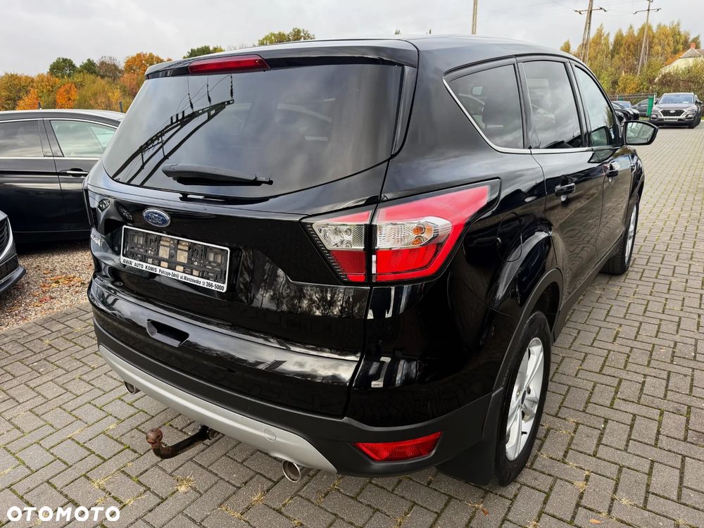 Ford Kuga 2.0 TDCi 4x2 Titanium - 4
