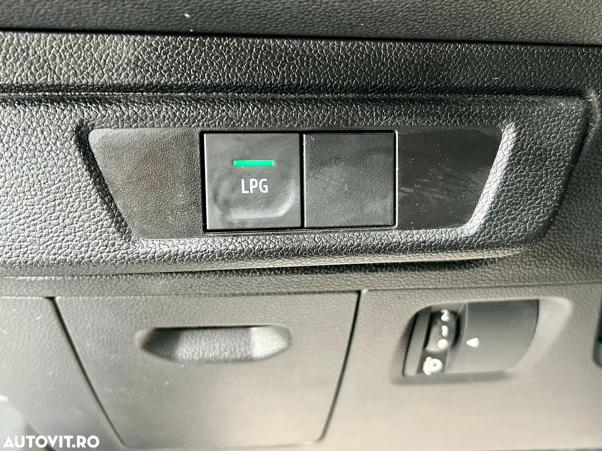 Dacia Sandero ECO-G 100 MT6 Comfort - 14