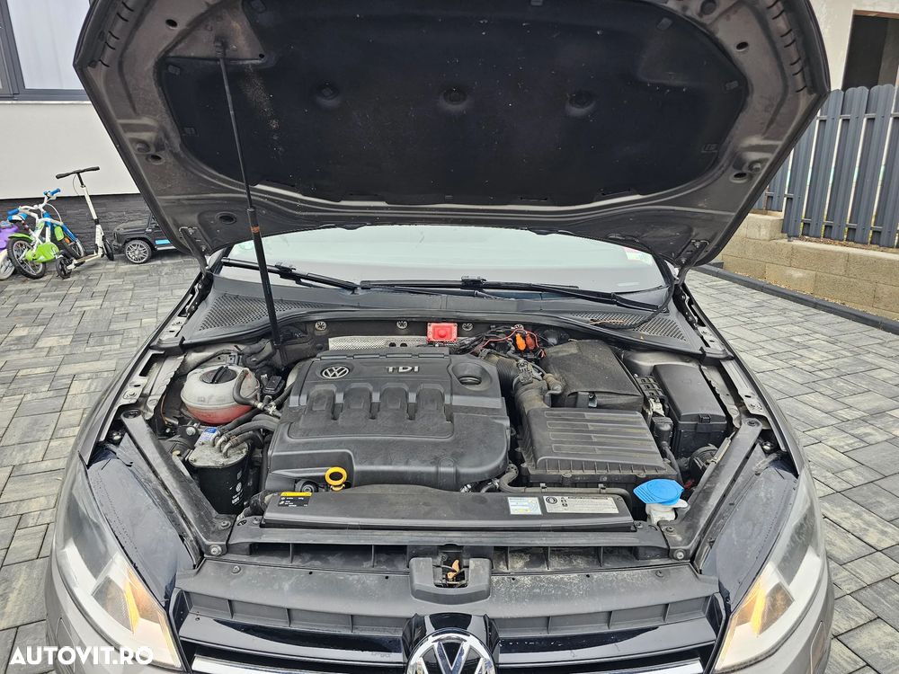 Volkswagen Golf 1.6 TDI BlueMotion Technology DSG Comfortline - 16