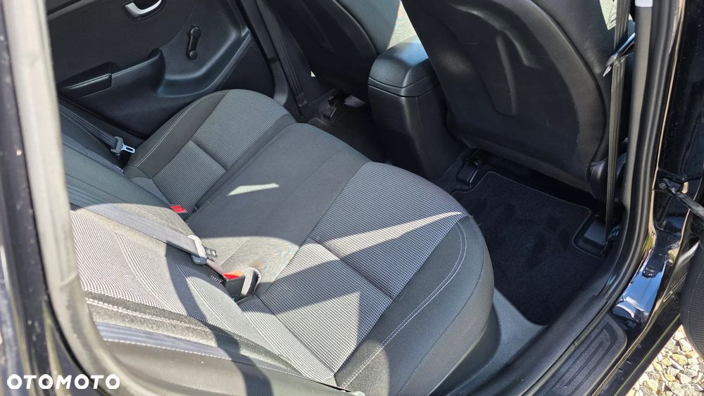 Hyundai i30 1.4 Fifa World Cup Edition - 23