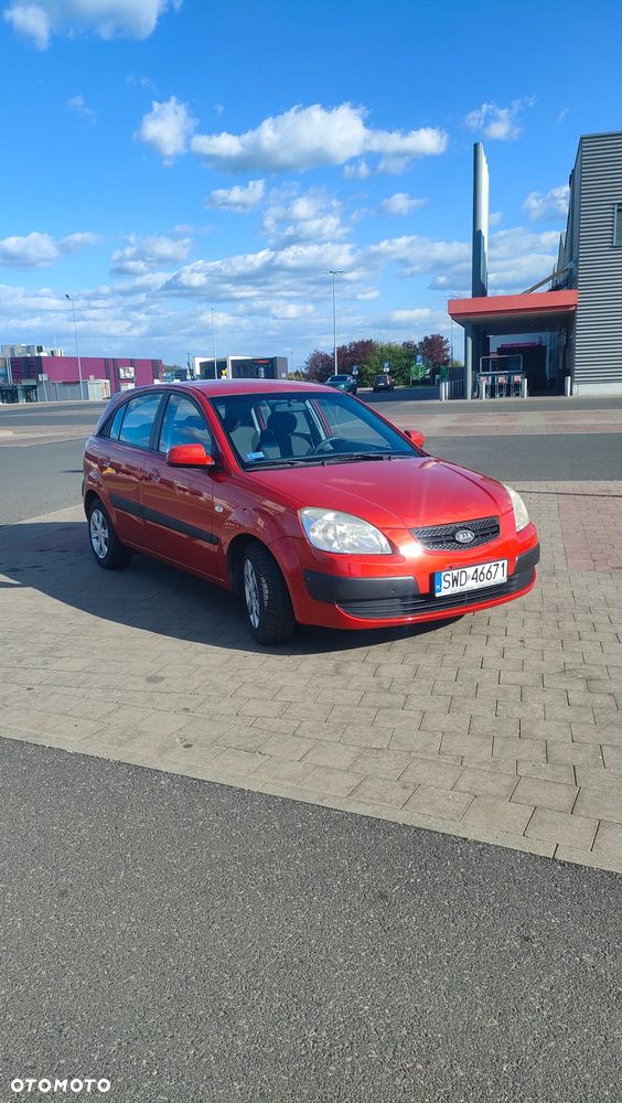 Kia Rio 1.4 / City - 4