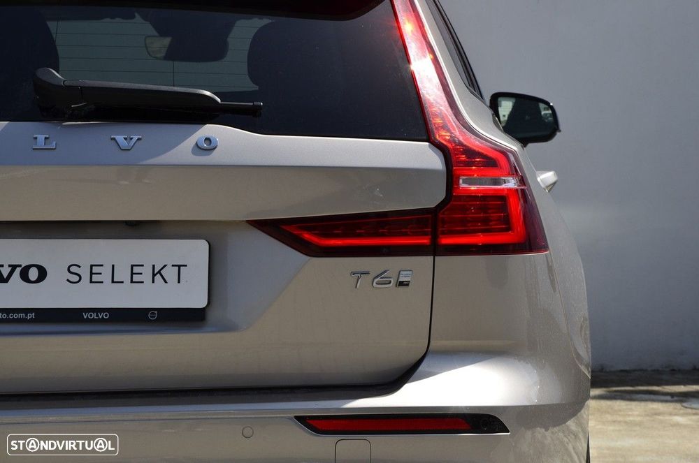 Volvo V60 2.0 T6 AWD TE Plus Dark - 4
