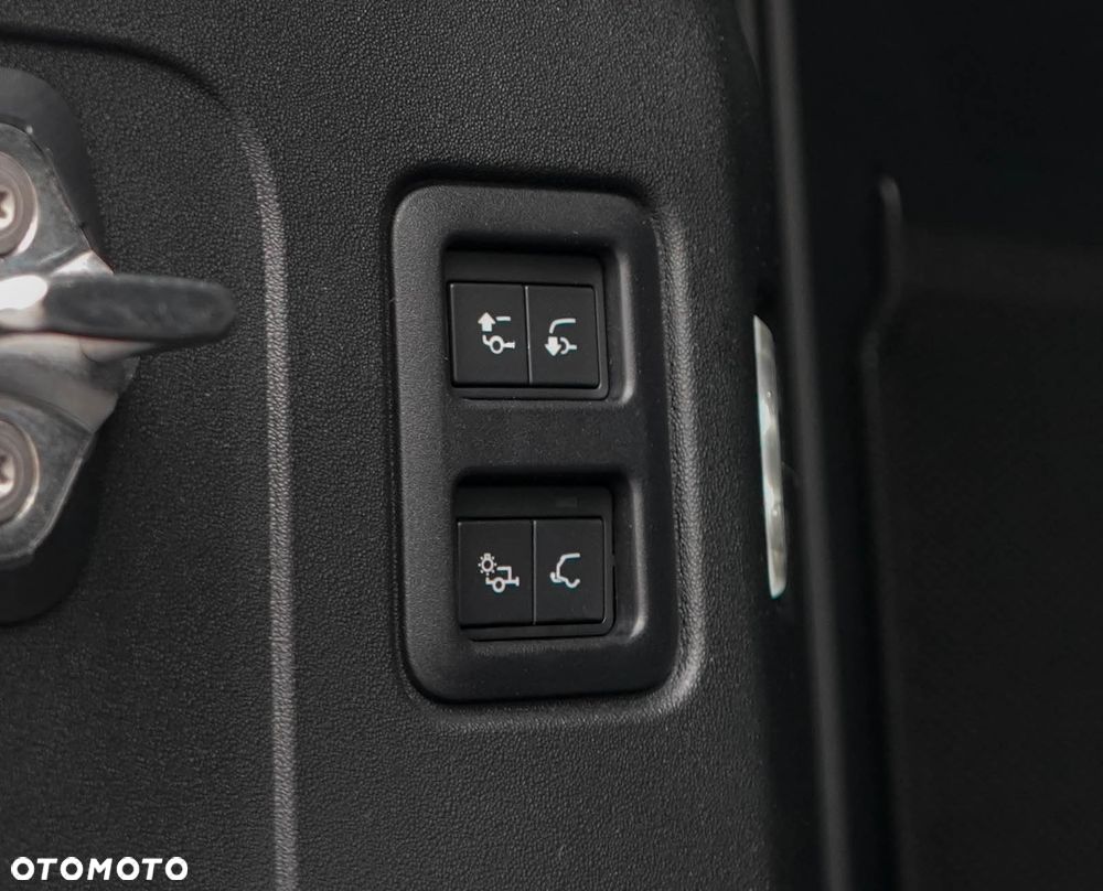 Land Rover Range Rover Sport S 3.0 D300 mHEV Dynamic SE - 39