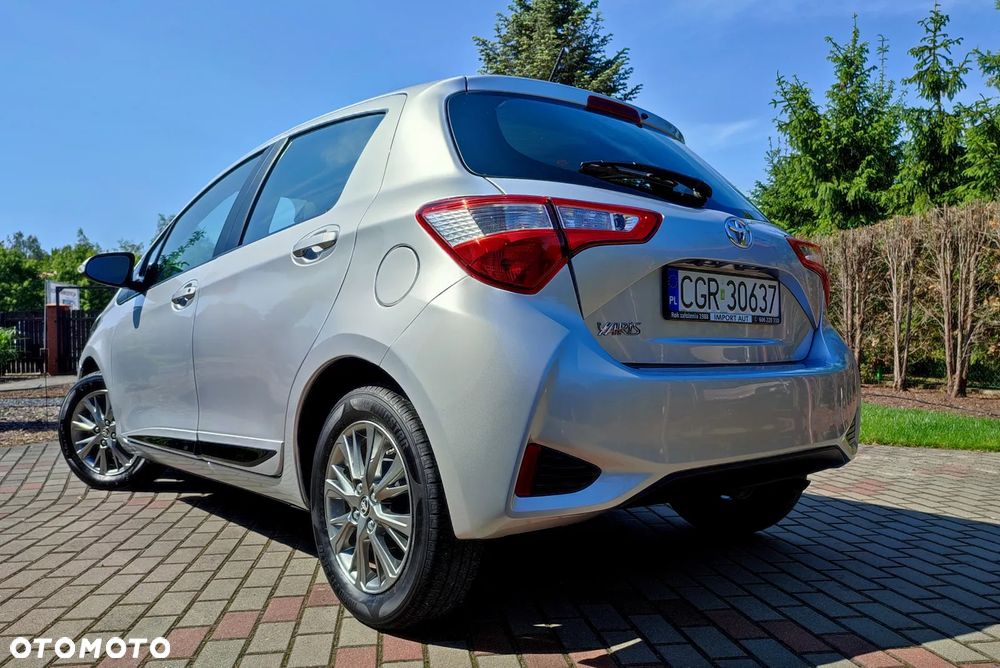 Toyota Yaris 1.0 Premium - 6