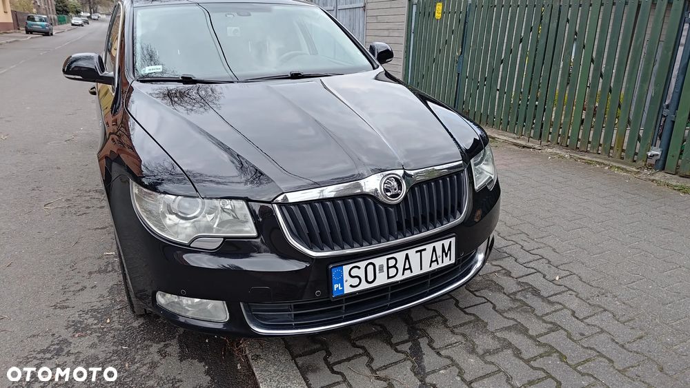 Skoda Superb 2.0 TDI L&K DSG - 11