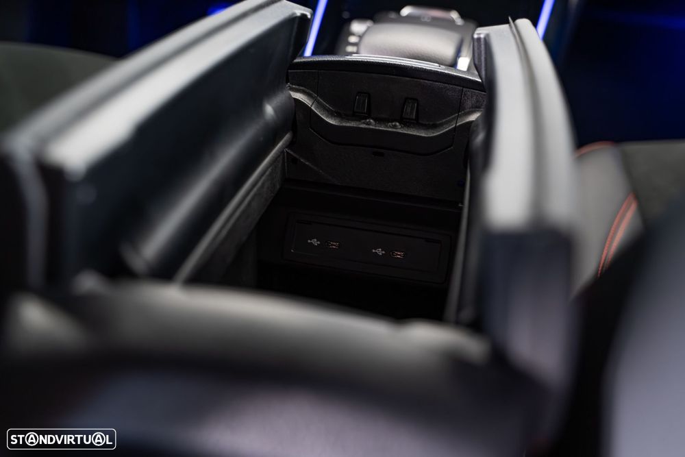 Mercedes-Benz GLA 250 e 8G-DCT - 38