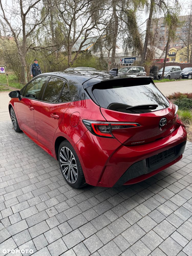 Toyota Corolla 1.8 Hybrid Team Deutschland - 6