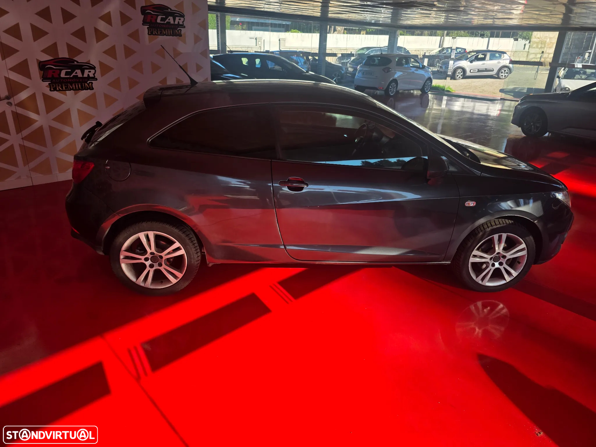 SEAT Ibiza SC 1.6 TDi Sport DPF - 8