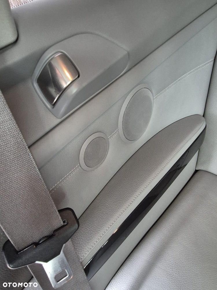 BMW Seria 3 - 34