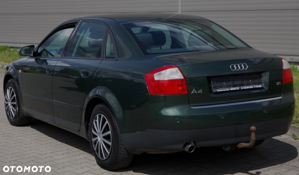 Audi A4 Limousine - 8