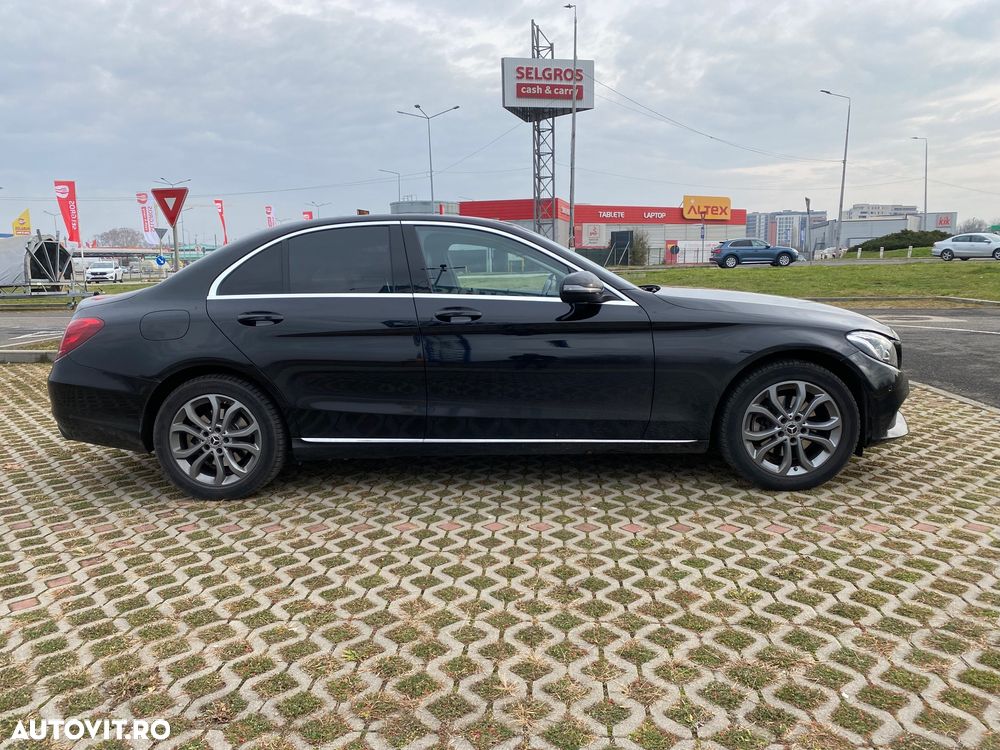 Mercedes-Benz C 220 d 4Matic 9G-TRONIC Avantgarde - 4