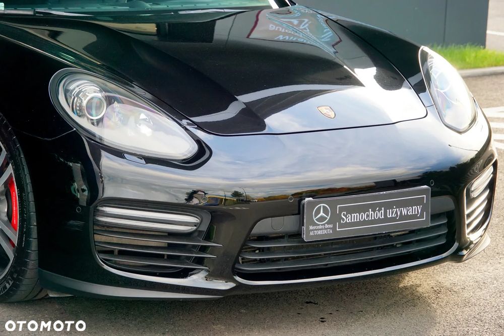 Porsche Panamera GTS PDK - 10