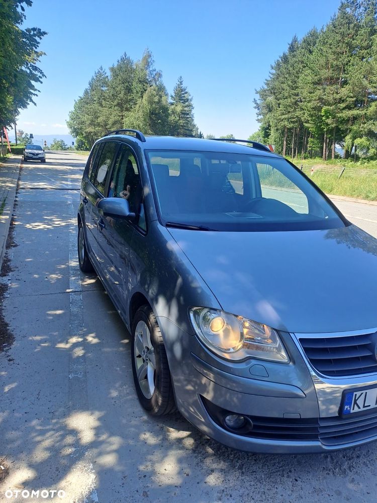 Volkswagen Touran 1.9 TDI Highline - 1
