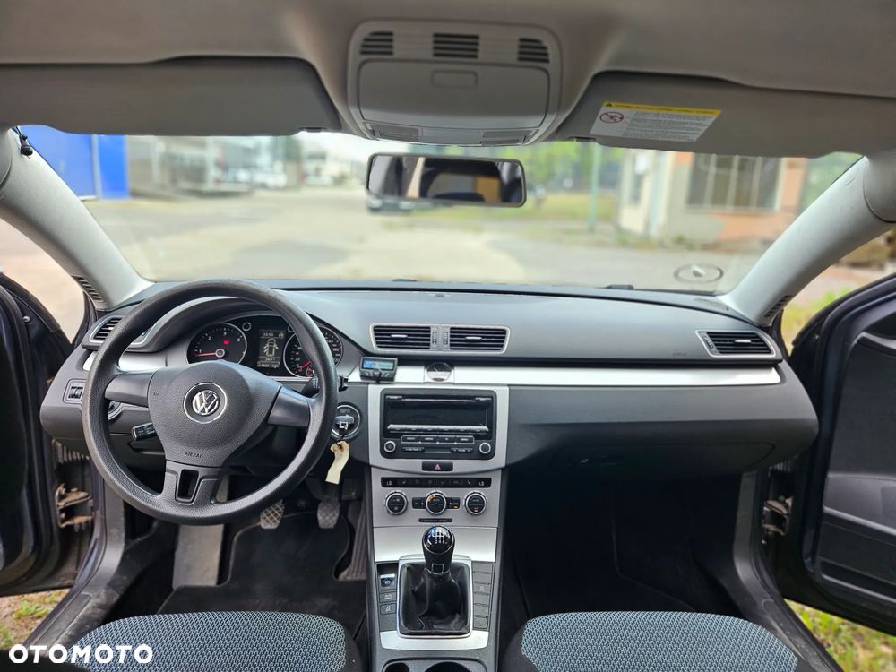 Volkswagen Passat 1.6 TDI BlueMotion - 23