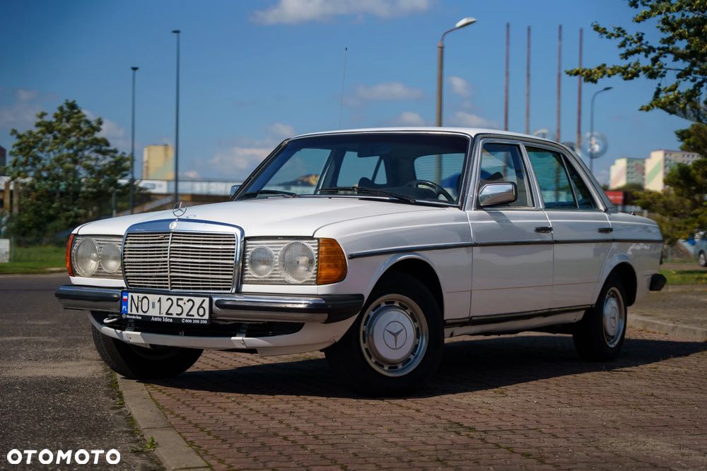 Mercedes-Benz W123