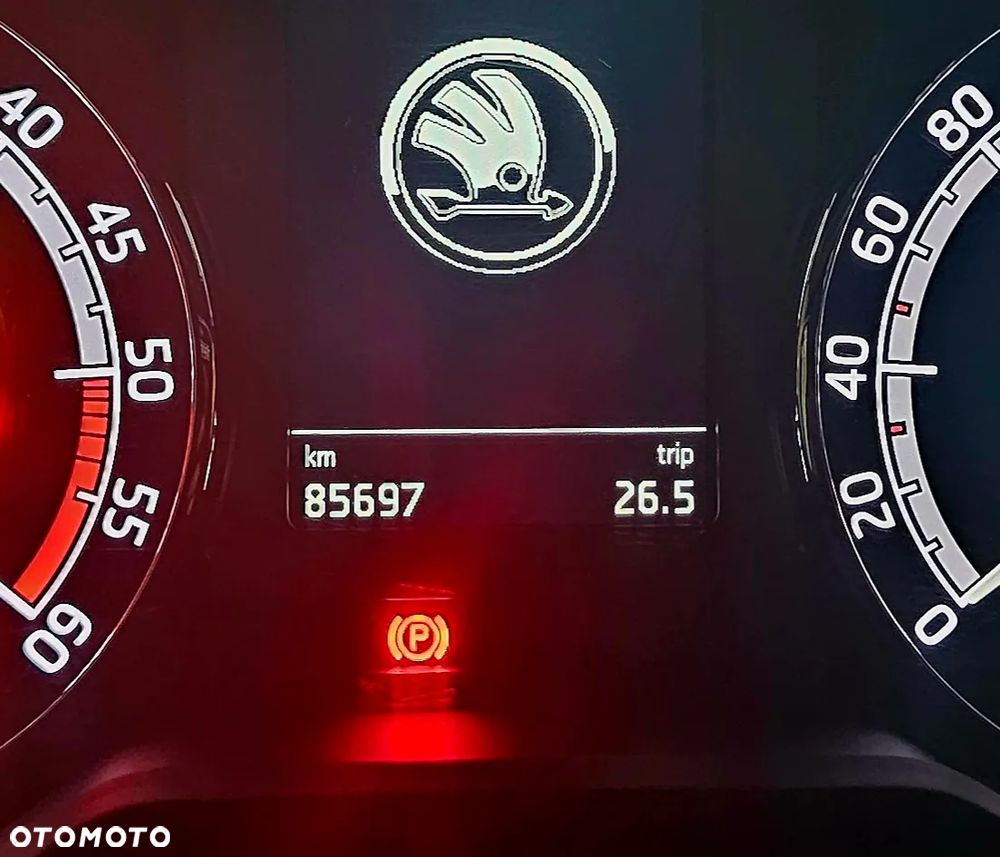 Skoda Octavia Combi 2.0 TDI DSG Edition - 24