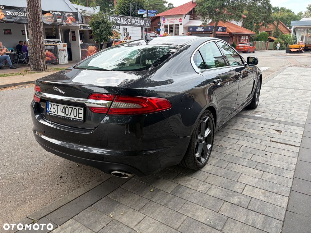 Jaguar XF 2.2 D Premium Luxury - 7