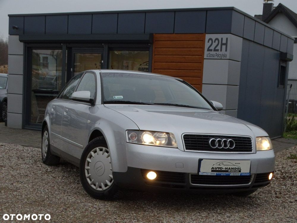 Audi A4 Limousine - 3