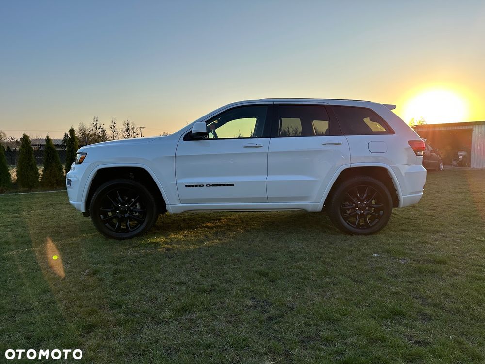 Jeep Grand Cherokee - 13