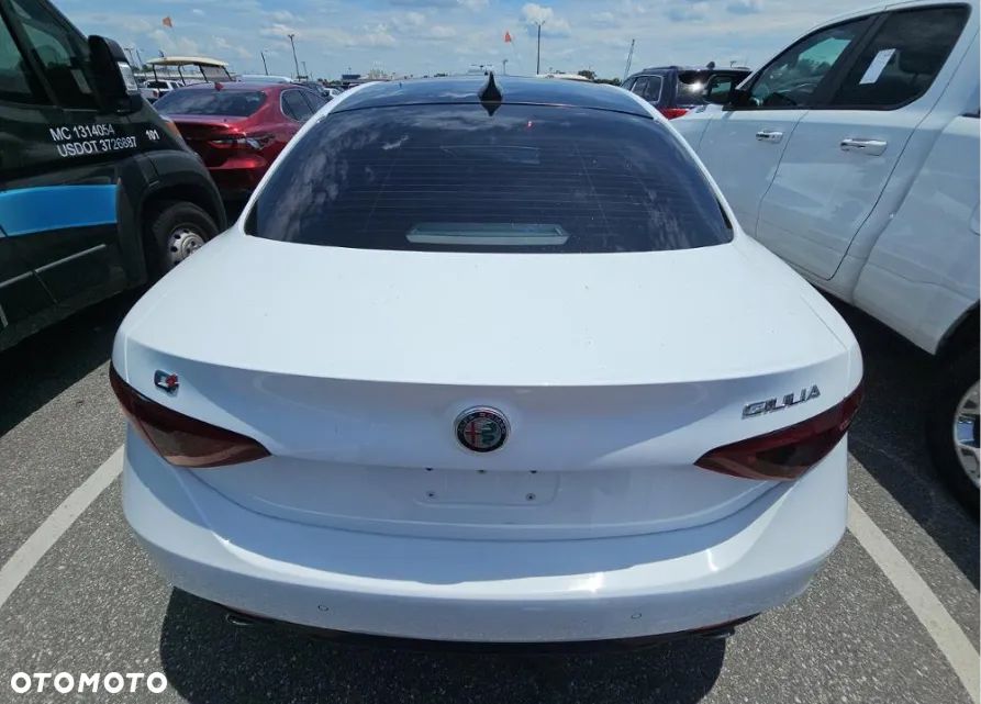 Alfa Romeo Giulia 2.0 Turbo TI Q4 - 6
