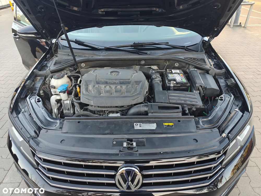 Volkswagen Passat - 25
