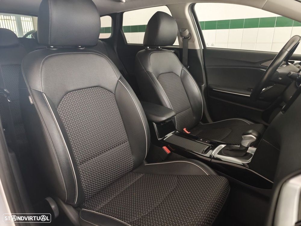 Kia Ceed SW 1.6 GDi PHEV Tech 6DCT - 10