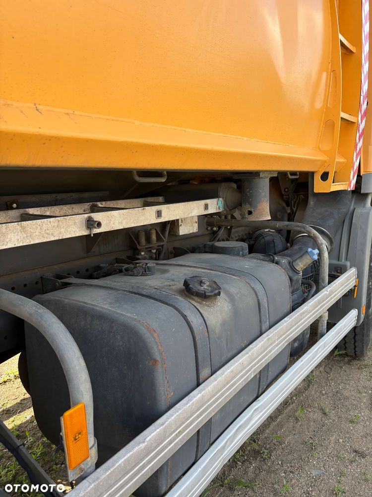 Mercedes-Benz Actros - 9