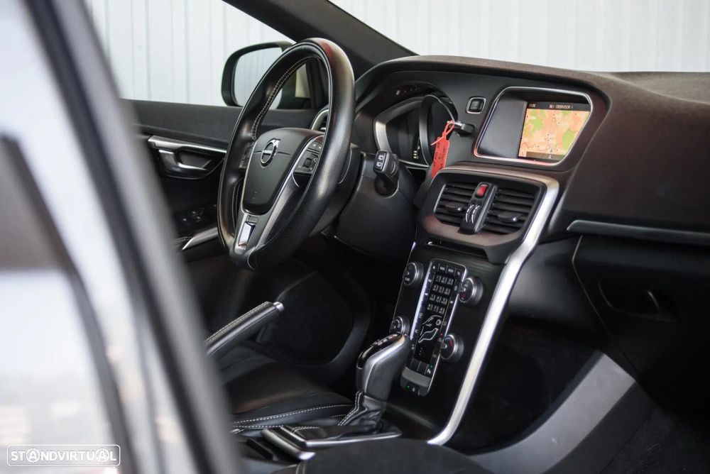 Volvo V40 1.5 T3 Sport Edition R Geartronic - 48