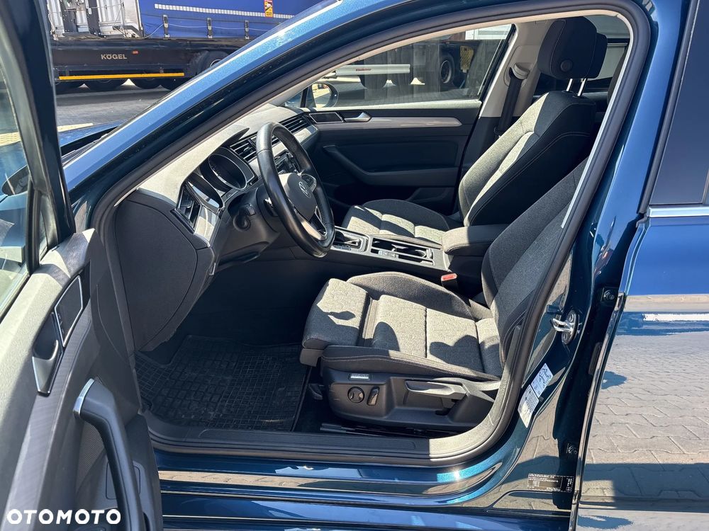 Volkswagen Passat 2.0 TDI EVO Business DSG - 10
