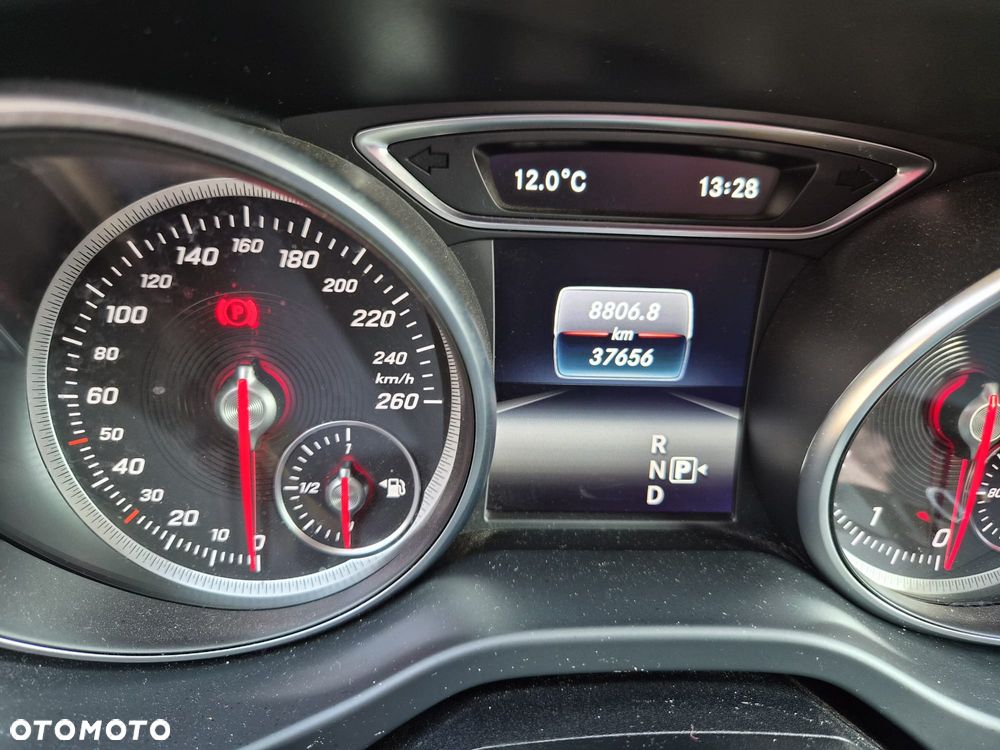 Mercedes-Benz GLA 200 7G-DCT - 3