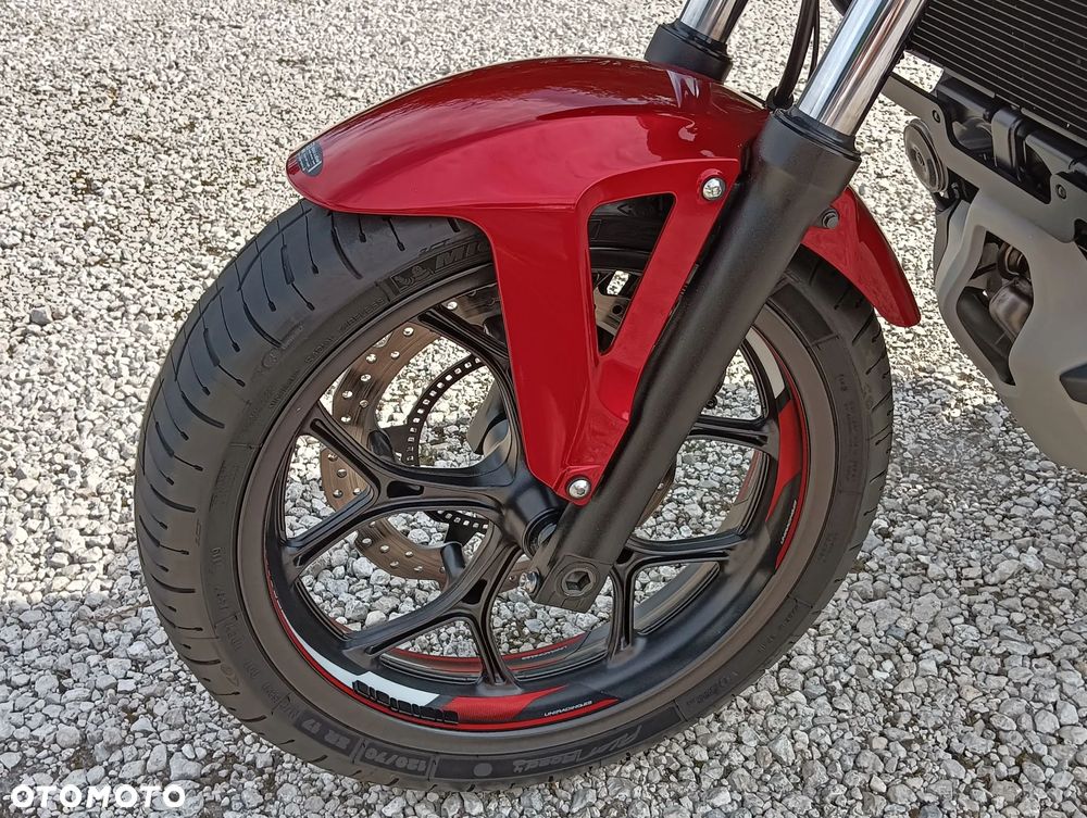 Honda NC - 33