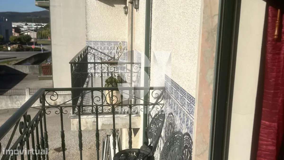Apartamento T2 de rés do chão, com garagem, em V. N. de Poiares - Grande imagem: 3/39