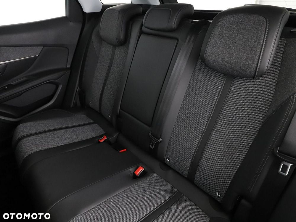 Peugeot 3008 1.2 PureTech Allure Pack S&S - 18